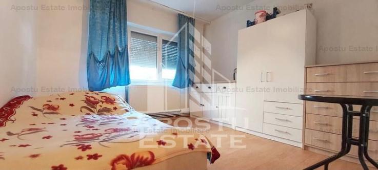 Apartament cu 3 camere decomandat zona Miorita