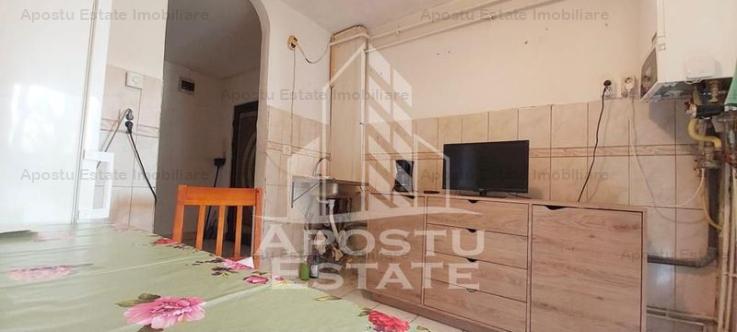 Apartament cu 3 camere decomandat zona Miorita