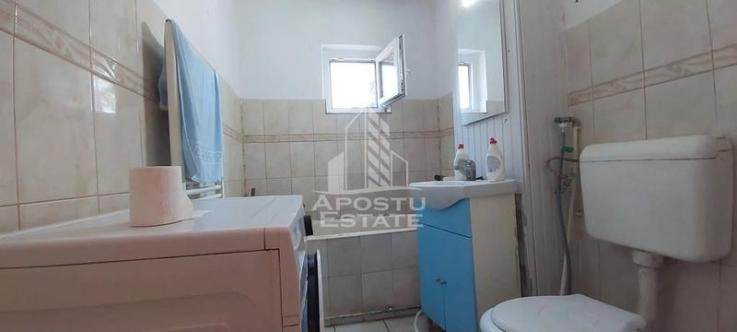 Apartament cu 3 camere decomandat zona Miorita