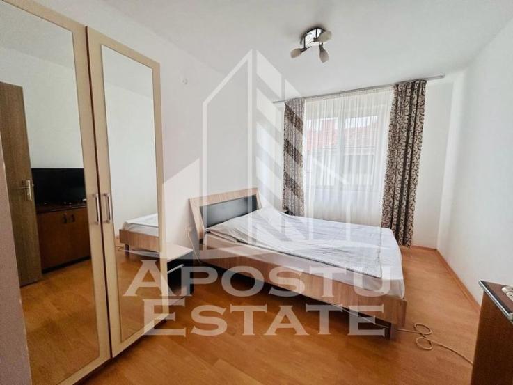 Apartament 2 camere cu loc de parcare si vedere in Piata 700.