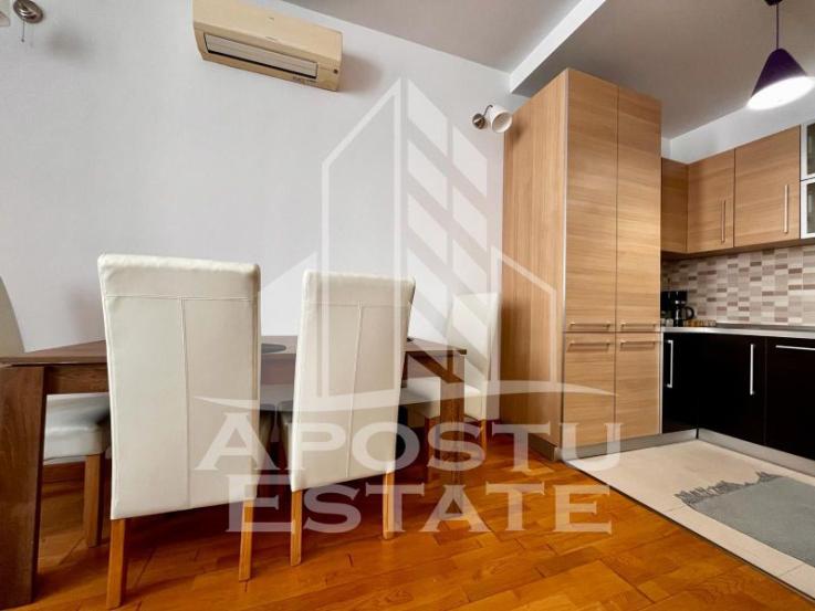 Apartament 3 camere, ultra spatios, parcare privata, Take Ionescu