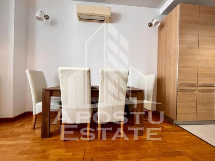 Apartament 3 camere, ultra spatios, parcare privata, Take Ionescu