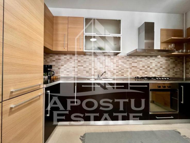 Apartament 3 camere, ultra spatios, parcare privata, Take Ionescu