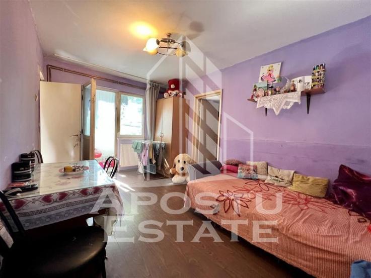 Apartament 2 camere, etajul intai, Complexul Studentesc