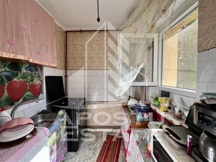 Apartament 2 camere, etajul intai, Complexul Studentesc