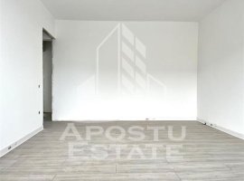 Apartament cu 4 camere complet renovat situat in zona Dambovita