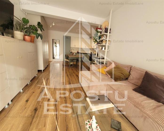 Apartament cu 2 camere,curte proprie si 3 locuri de parcare, Aradului