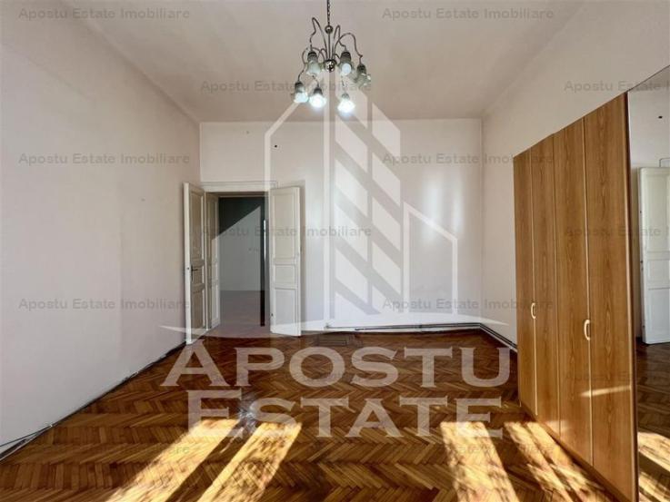 Apartament 2 camere, centrala proprie, etajul 1