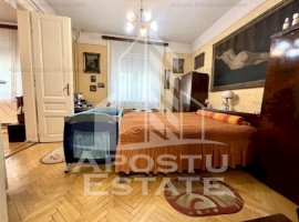 Apartament cu 2 camere semidecomandat centru