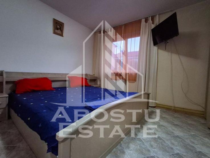 Apartament cu 2 camere semidecomandat centru