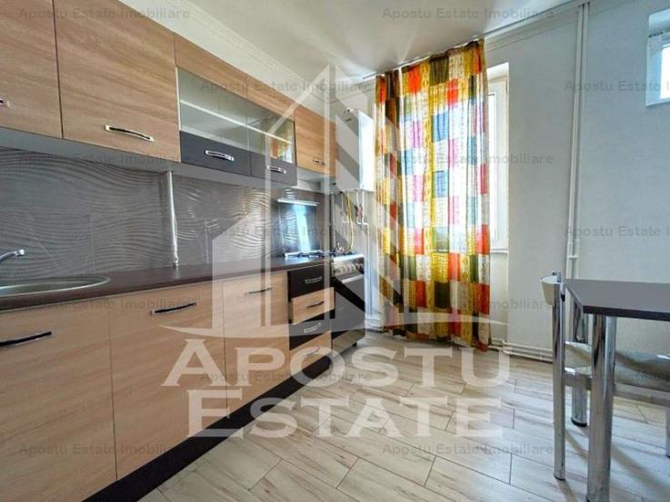 Apartament 3 camere, decomandat, zona Ultracentrala