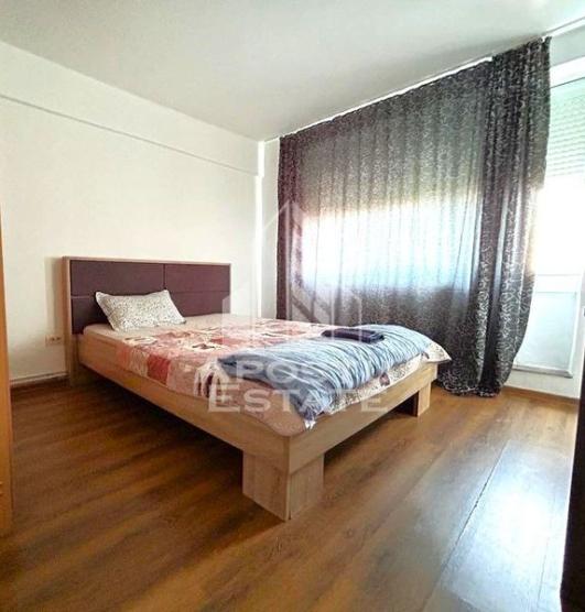 Apartament 3 camere, decomandat, zona Ultracentrala