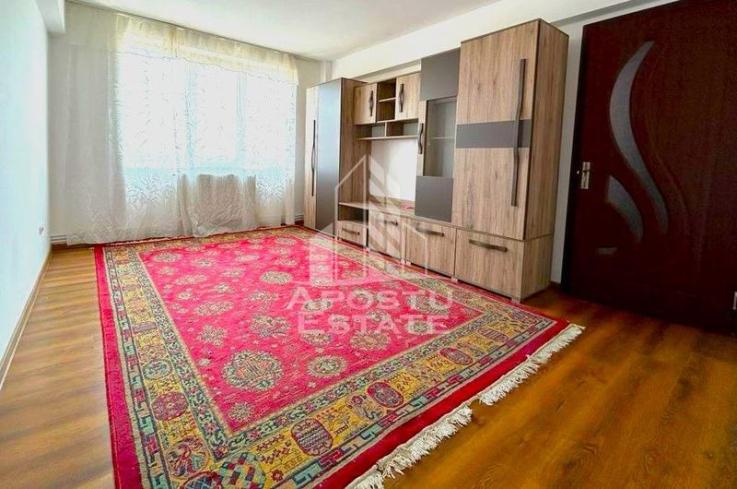 Apartament 3 camere, decomandat, zona Ultracentrala