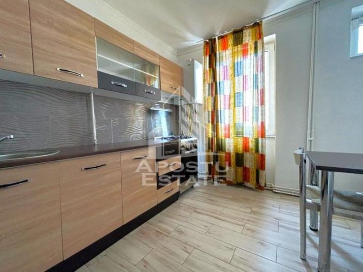 Apartament 3 camere, decomandat, zona Ultracentrala