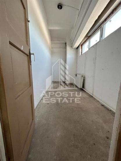 Spatiu pentru birouri240mp8 camere  Zona Gai -Centura   de Nord Arad