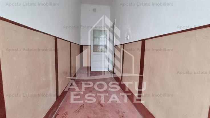 Apartament 2 camere in zona Parneava nemobilat