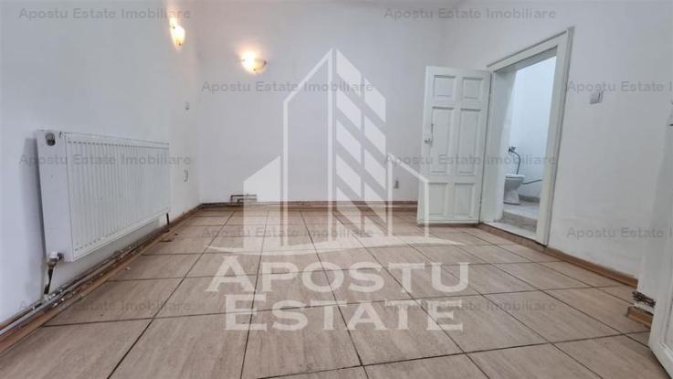 Apartament 2 camere in zona Parneava nemobilat