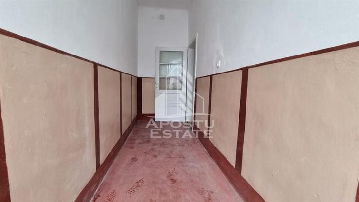 Apartament 2 camere in zona Parneava nemobilat