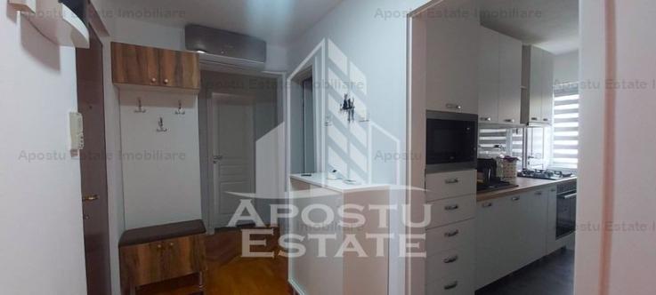 Apartament cu 3 camere  decomandat in zona Maranata