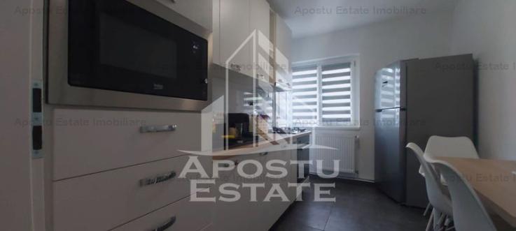 Apartament cu 3 camere  decomandat in zona Maranata