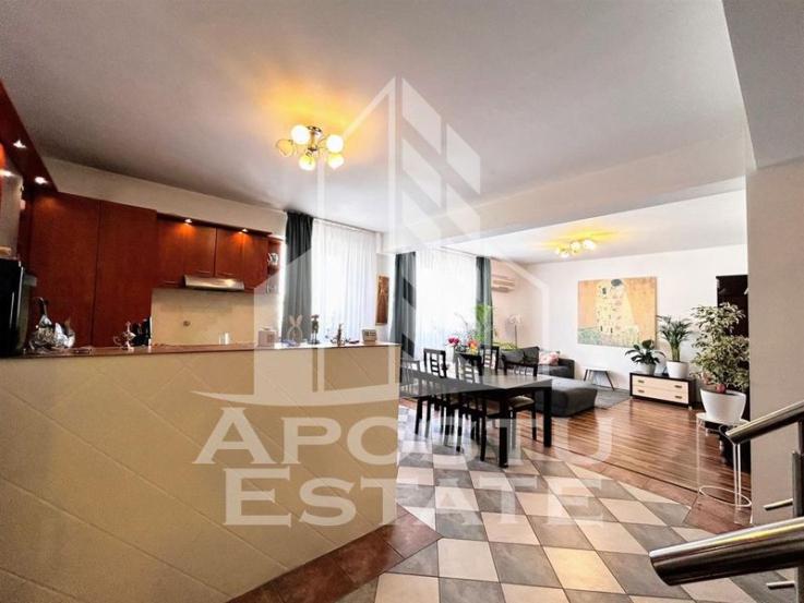 Penthouse pe 3 nivele spatios in zona Odobescu