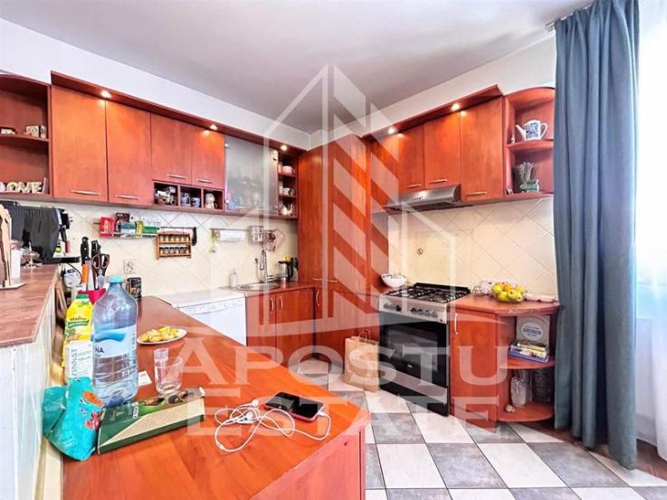 Penthouse pe 3 nivele spatios in zona Odobescu