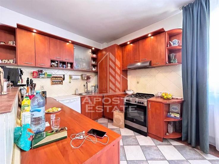 Penthouse pe 3 nivele spatios in zona Odobescu