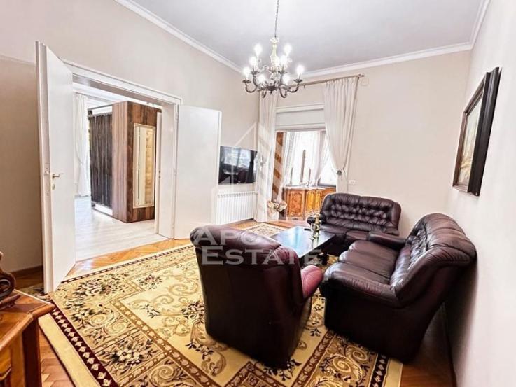 Apartament exclusivist cu 3 camere in zona Medicinei.