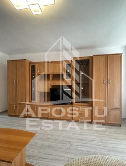 Apartament cu o camera, etaj inermediar, in zona Circumvalatiunii