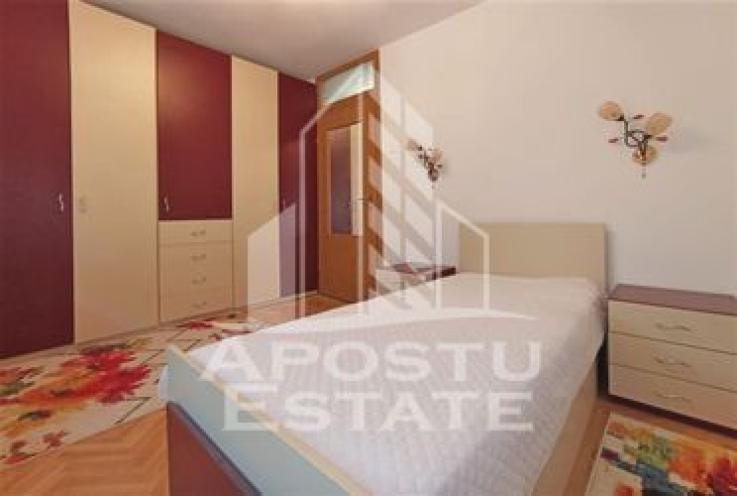 Apartament 4 Camere, 2 bai, Complexul Studentesc