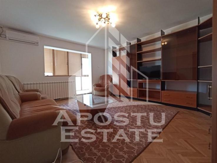 Apartament 4 Camere, 2 bai, Complexul Studentesc