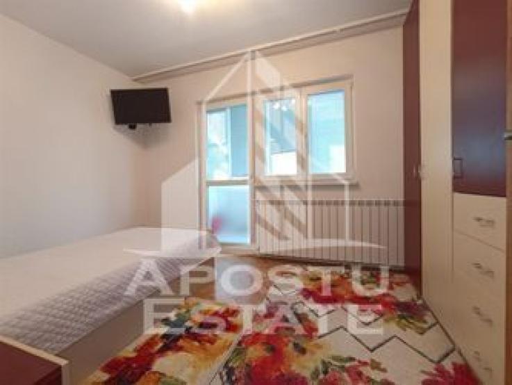 Apartament 4 Camere, 2 bai, Complexul Studentesc