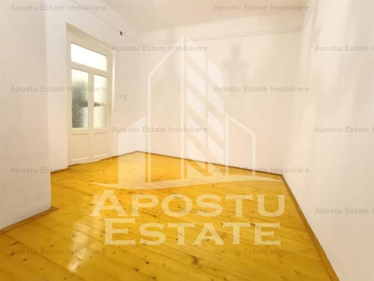 Apartament cu 3 camere la parter, curte individuala, in zona Iosefin