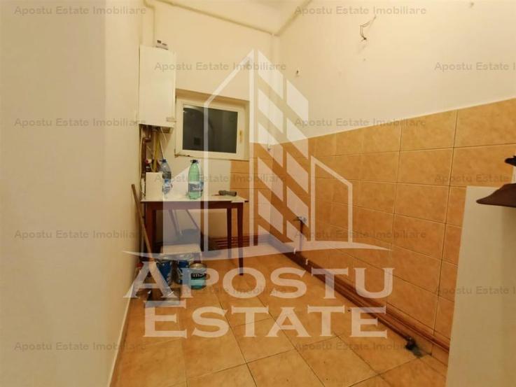 Apartament cu 3 camere la parter, curte individuala, in zona Iosefin