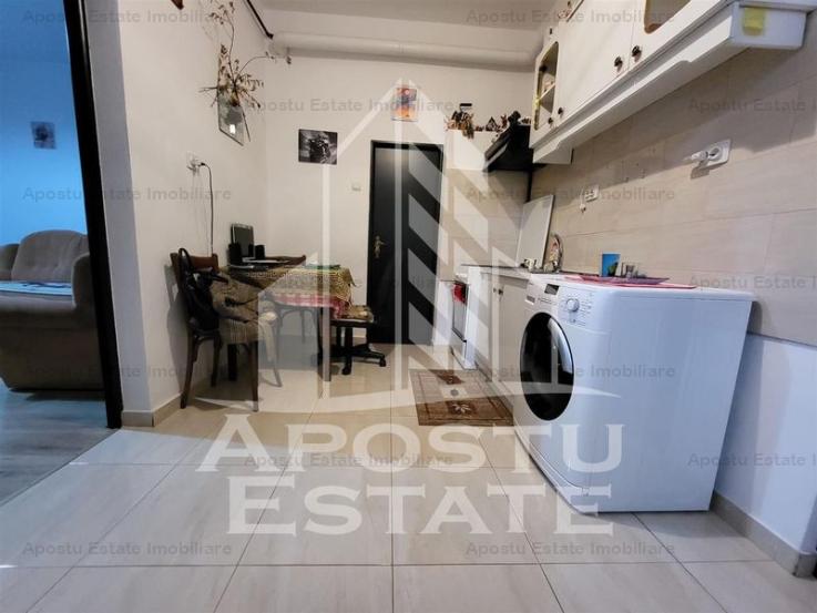 Apartament cu 2 camere, loc de parcare in curte langa Piata Iosefin