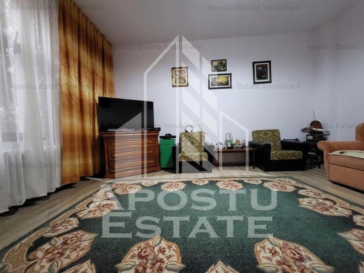 Apartament cu 2 camere, loc de parcare in curte langa Piata Iosefin