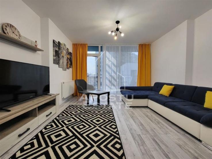 Apartament cu 3 camere, 2 bai si 2 balcoane in zona Ultracentrala.