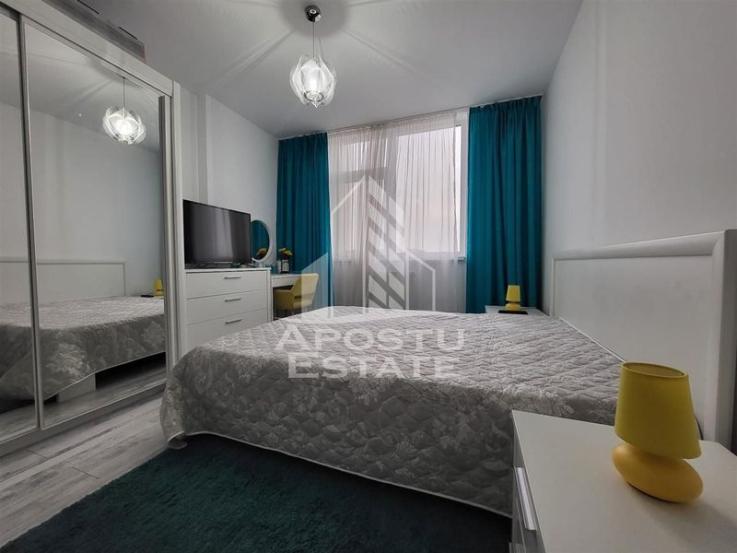 Apartament cu 3 camere, 2 bai si 2 balcoane in zona Ultracentrala.