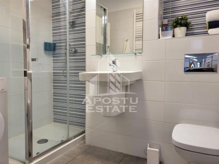 Apartament cu 3 camere, 2 bai si 2 balcoane in zona Ultracentrala.