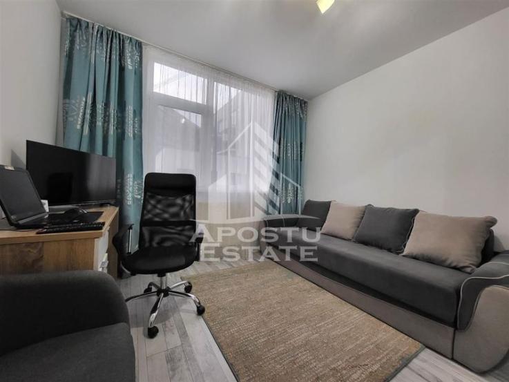 Apartament cu 3 camere, 2 bai si 2 balcoane in zona Ultracentrala.