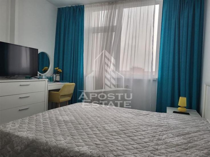 Apartament cu 3 camere, 2 bai si 2 balcoane in zona Ultracentrala.