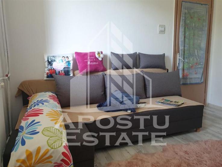 Apartament cu 4 camere in zona Dacia, semidecomandat