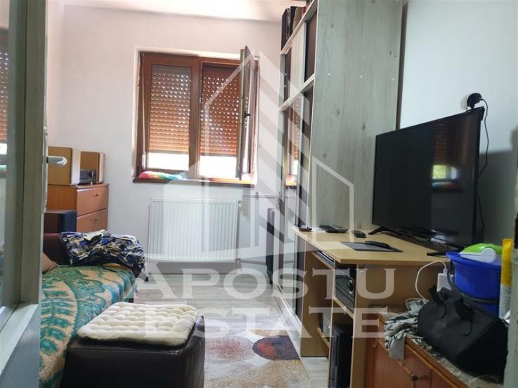 Apartament cu 4 camere in zona Dacia, semidecomandat