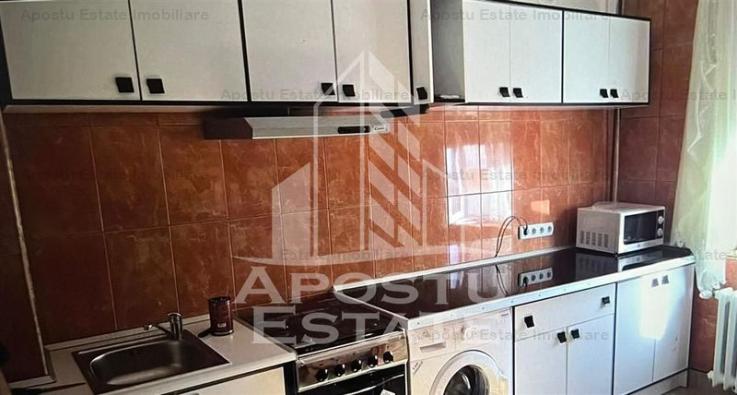 APARTAMENT CU 4 CAMERE DECOMANDAT, CETRALA POPRIE, SALA OLIMPIA