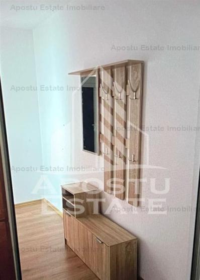 APARTAMENT CU 4 CAMERE DECOMANDAT, CETRALA POPRIE, SALA OLIMPIA