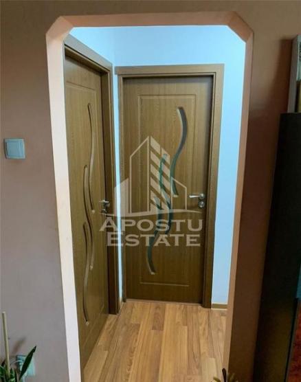 Apartament 3 camere, centrala proprie, zona Girocului