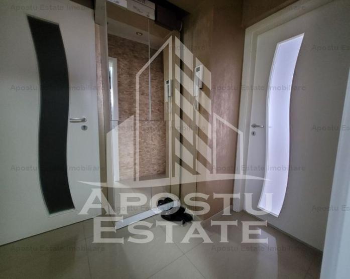 Apartament deosebit la casa, cu terasa si gradina, zona Aradului