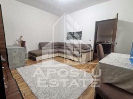 Apartament 2 camere la curte comuna, centrala proprie, Zona Traian