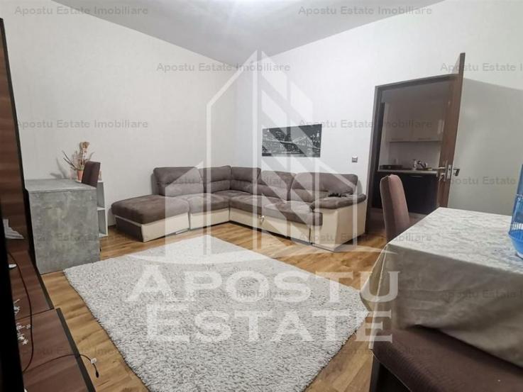 Apartament 2 camere la curte comuna, centrala proprie, Zona Traian