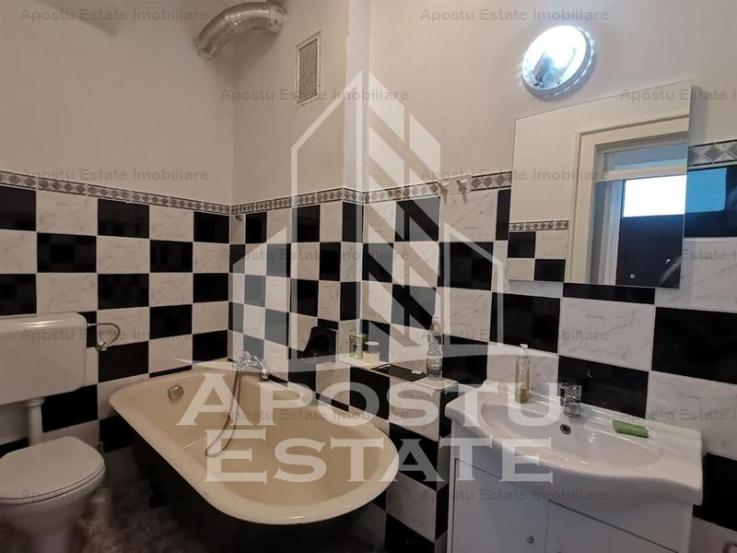 Apartament 2 camere, etaj intermediar, centrala proprie Piata Traian